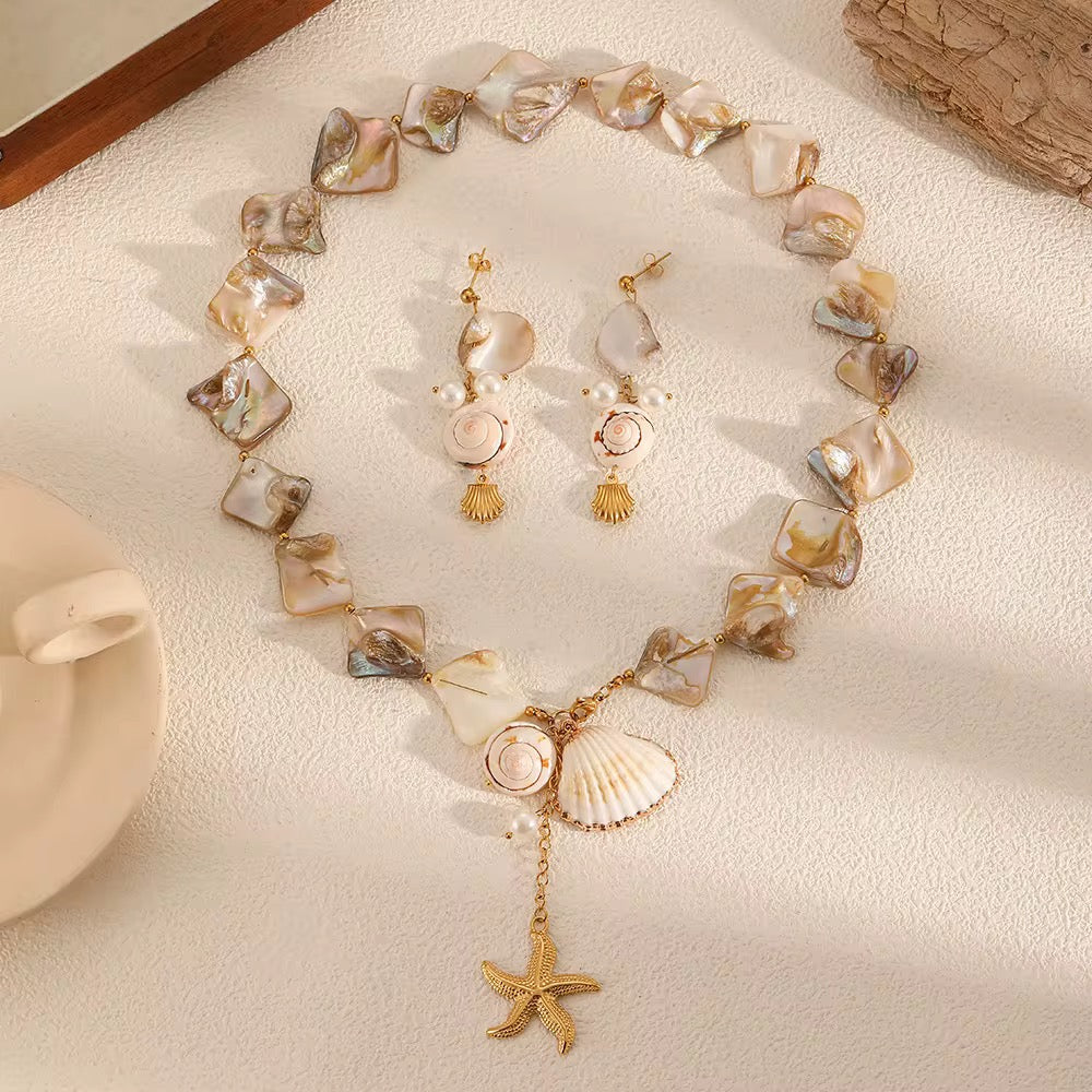 Selene Necklace